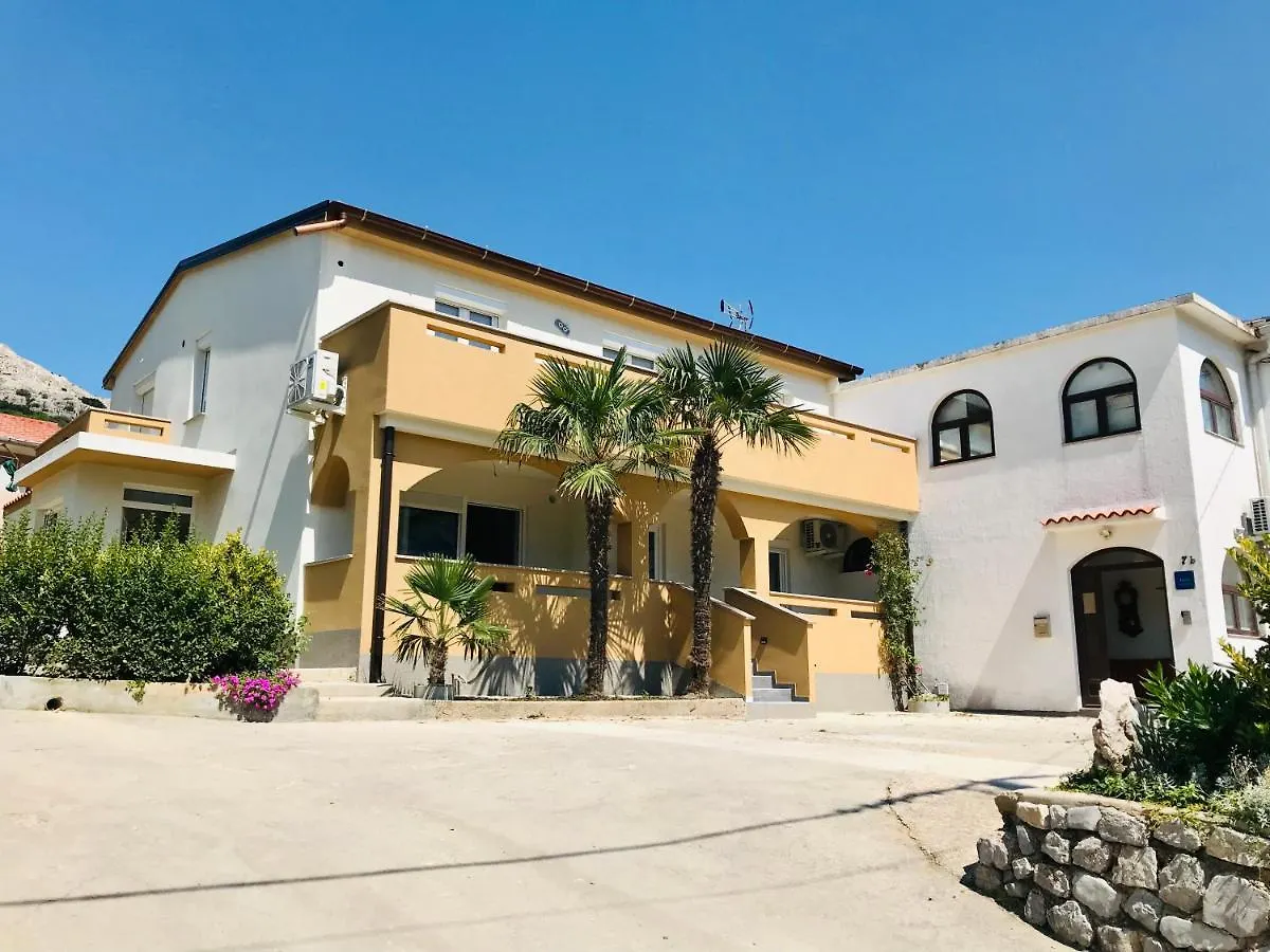 Apartments Anna III Baška