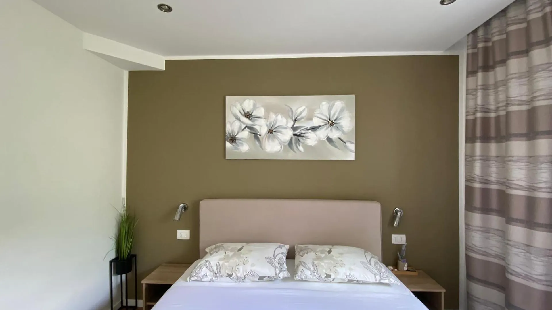 Apartments Anna III Baska  0*, Baska (Krk) Croatia